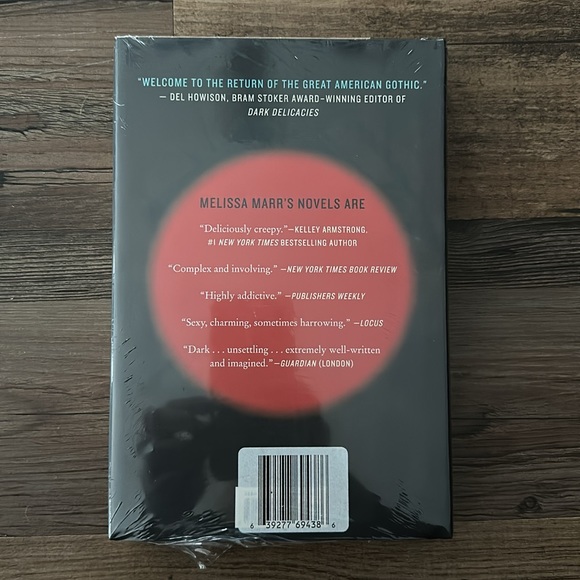 Melissa Marr Graveminder Hardcover Book - Picture 3 of 5